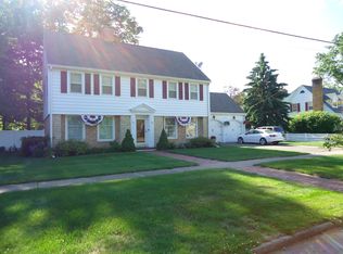 816 Elm St, Three Rivers, MI 49093