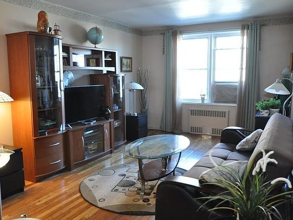 5th image of 84-55 Daniels St APT 2K