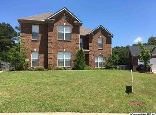 4828 Cove Valley Dr SE, Owens Cross Roads, AL 35763