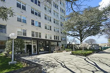 Sold by Avenue Sotheby's International Realty