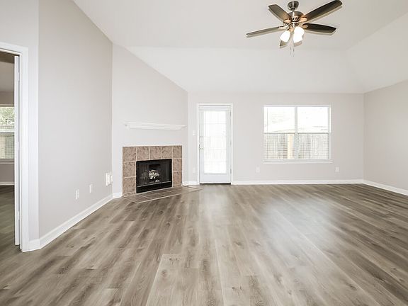 3rd image of 32010 Ashton Ln