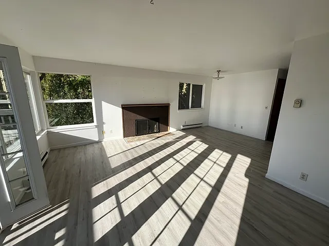 2 bed, 975 sqft, $2,000 — Photo 4