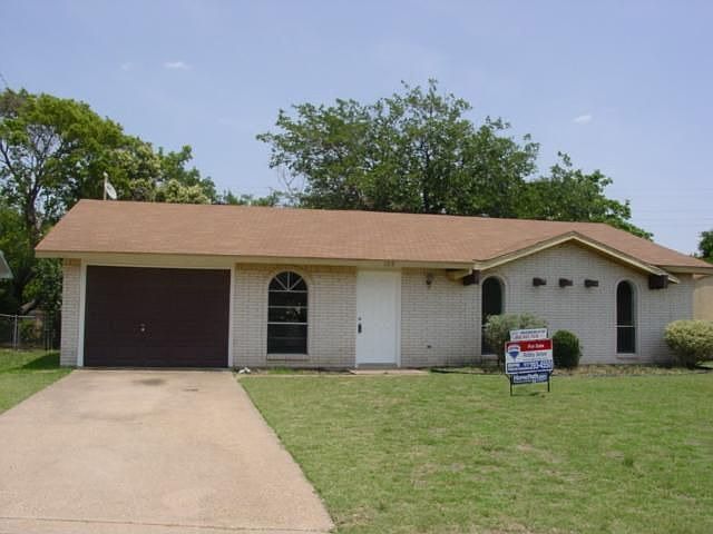 1st image of 109 Yorkshire Dr