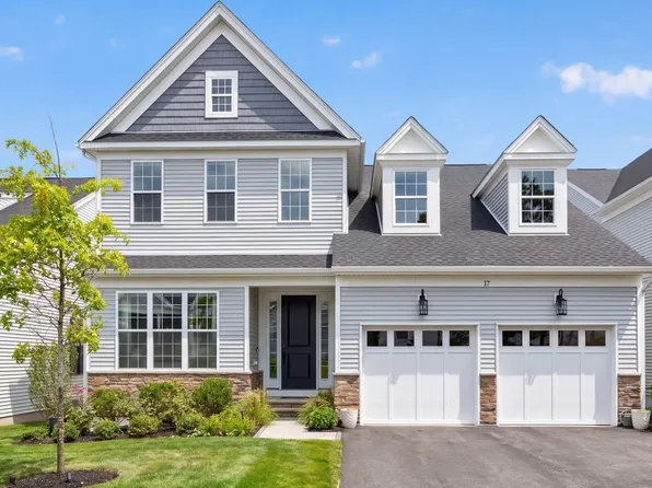 17 Kestrel Hts, Plymouth, MA 02360