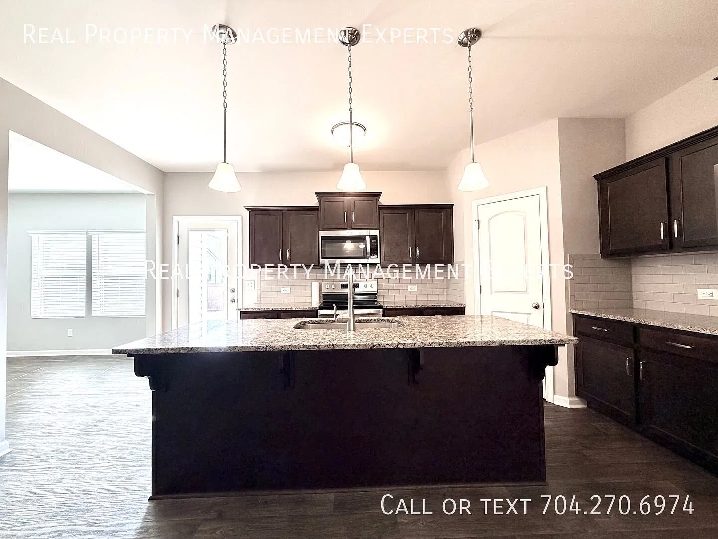 Beautiful 3BR/2.5BA home in Concord! — Photo 2