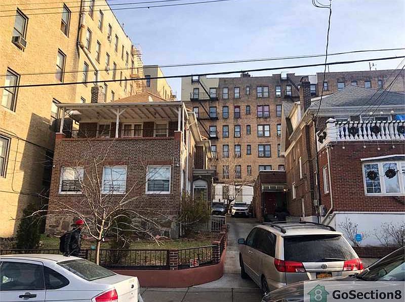 1st image of 4058 Bronx Blvd Floor 1