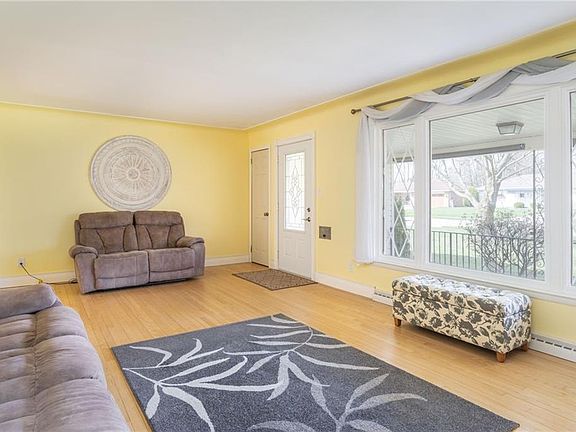 5th image of 3307 Cricket Dr