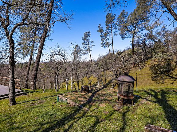 5th image of 13782 Woodman Ln