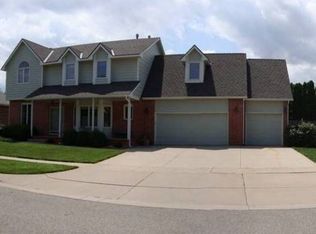 1915 N Valleyview St, Wichita, KS 67212
