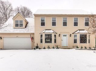609 Lexington Sq E, Gurnee, IL 60031