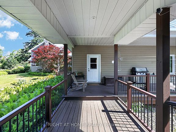 3rd image of 1284 Rumney Rd