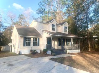 1606 Stillwater Dr, Gautier, MS 39553