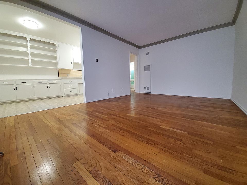 1st image of 5131 Bakman Ave #2