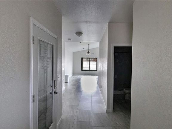4th image of 708 Savannah Ave