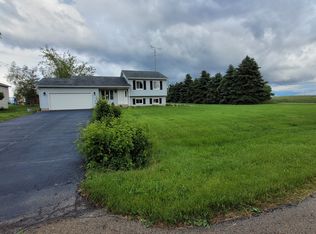 31704 Hillcrest Rd, Kingston, IL 60145