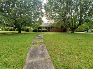 2171 6th St NE, Hickory, NC 28601