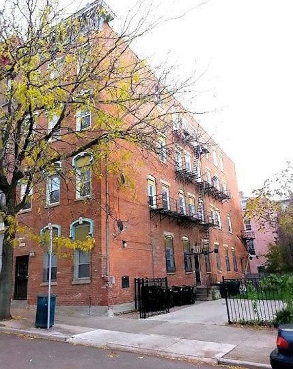 1st image of 525 E 13th St APT 1