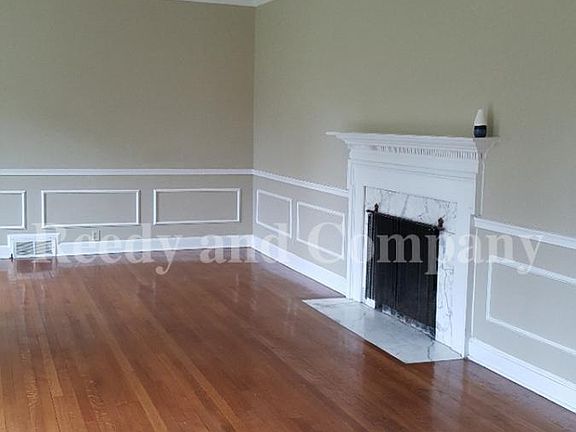 4th image of 3806 Poplar Ave