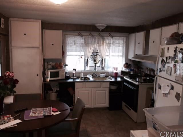 2nd image of 2300 S Sultana Ave Spc 212