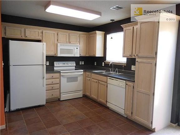 3rd image of 5835 NW Plantation Ln Unit 199C