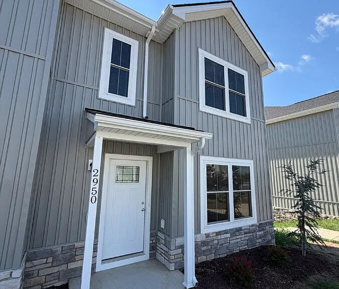 2950 Locust Grove Ct — Photo 1
