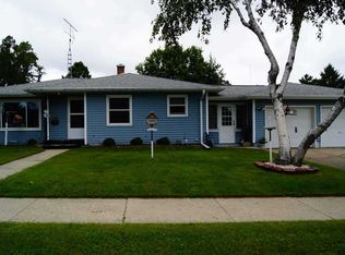 130 Charlton St, Beaver Dam, WI 53916