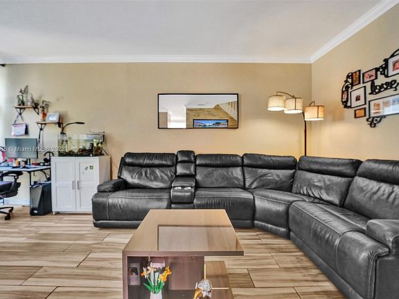 2nd image of 3745 Amalfi Dr
