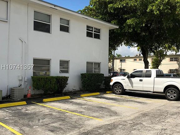 3rd image of 2458 Polk St APT 101
