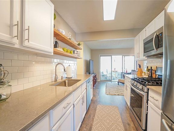 3rd image of 1658 Stone Creek Ln #47