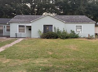 520 W 11th St, Crowley, LA 70526