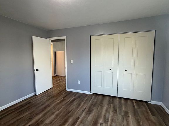 5th image of 440 W Calumet St APT 1