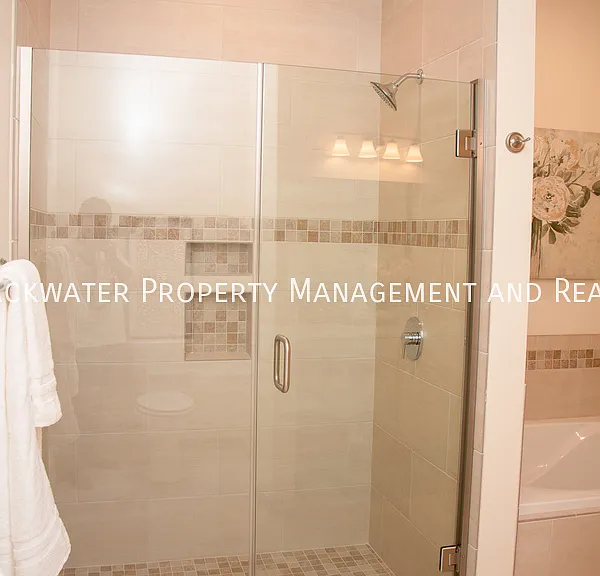 1208 Commerce St #301 — Photo 94