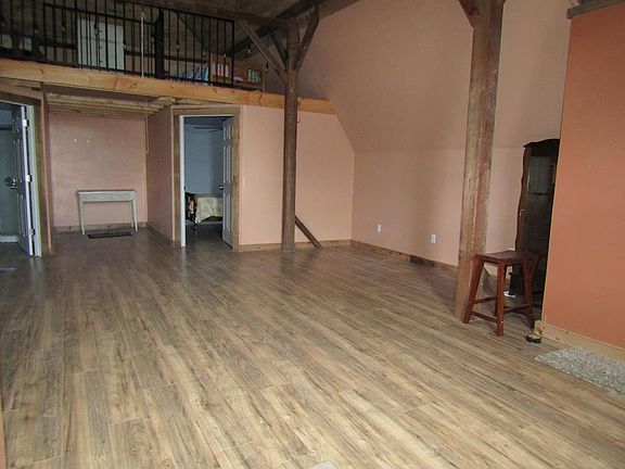 4th image of 108 N Water St