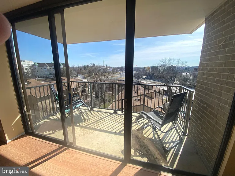 118 Monroe St #709 — Photo 10