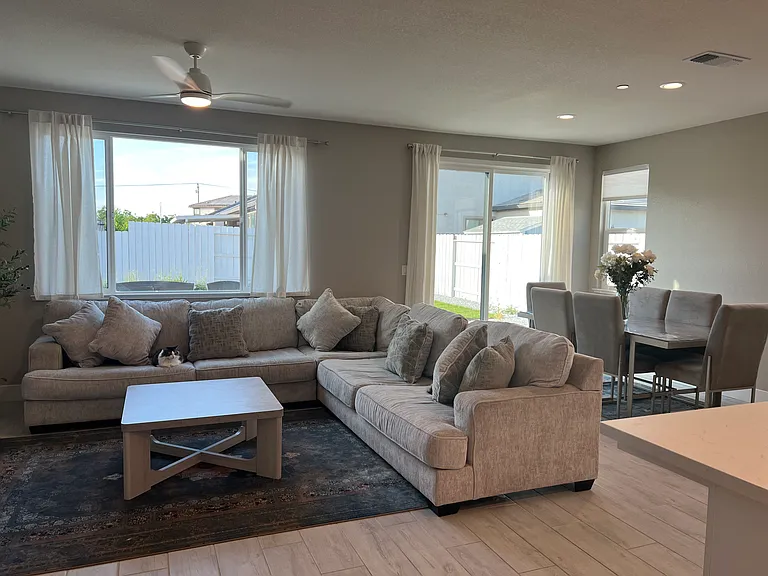 Radiance Ln — Photo 4