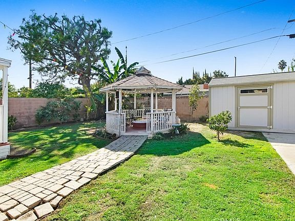 4th image of 19831 Hemmingway St