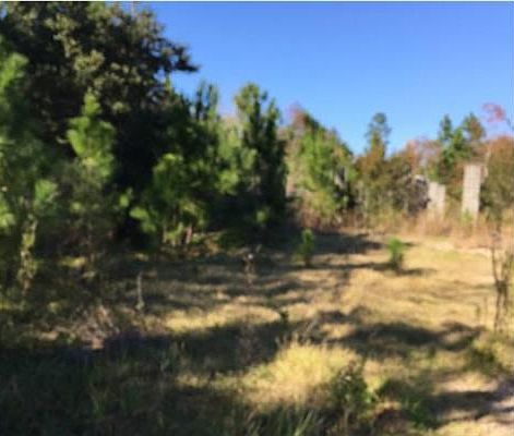2nd image of 16056 Lorraine Cir