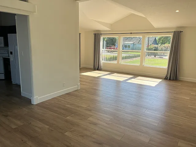 3 bed, 1566 sqft, $2,500 — Photo 4