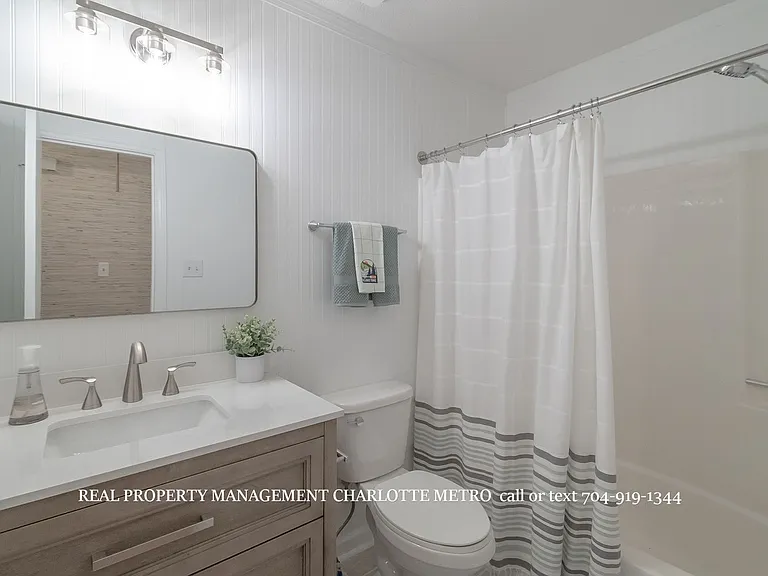 1059 Woodlake Ln — Photo 40