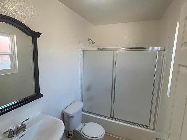 926 W 64th St — Photo 11