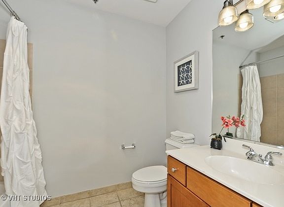 5th image of 758 N Larrabee St APT 416