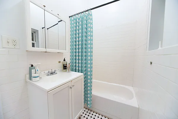 Rented by Platinum Properties | media 20