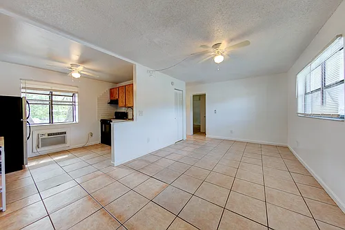 2142 Bradford St #306 Photo 1