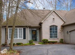 1622 Rockwood Ln, Mishawaka, IN 46545