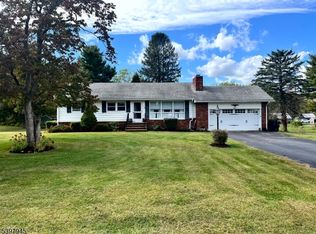 17 Longview Rd, Hardyston Twp., NJ 07419