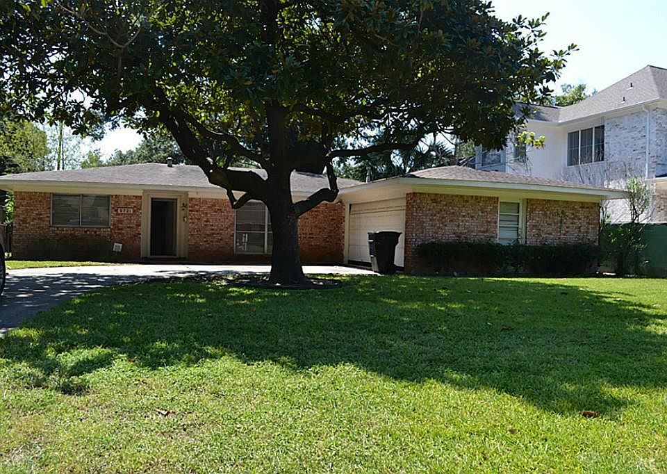2nd image of 9721 Cedardale Dr