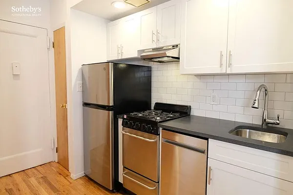 Rented by Sotheby's International Realty | media 8