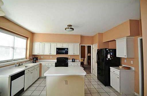 2nd image of 1725 Abinger Ln