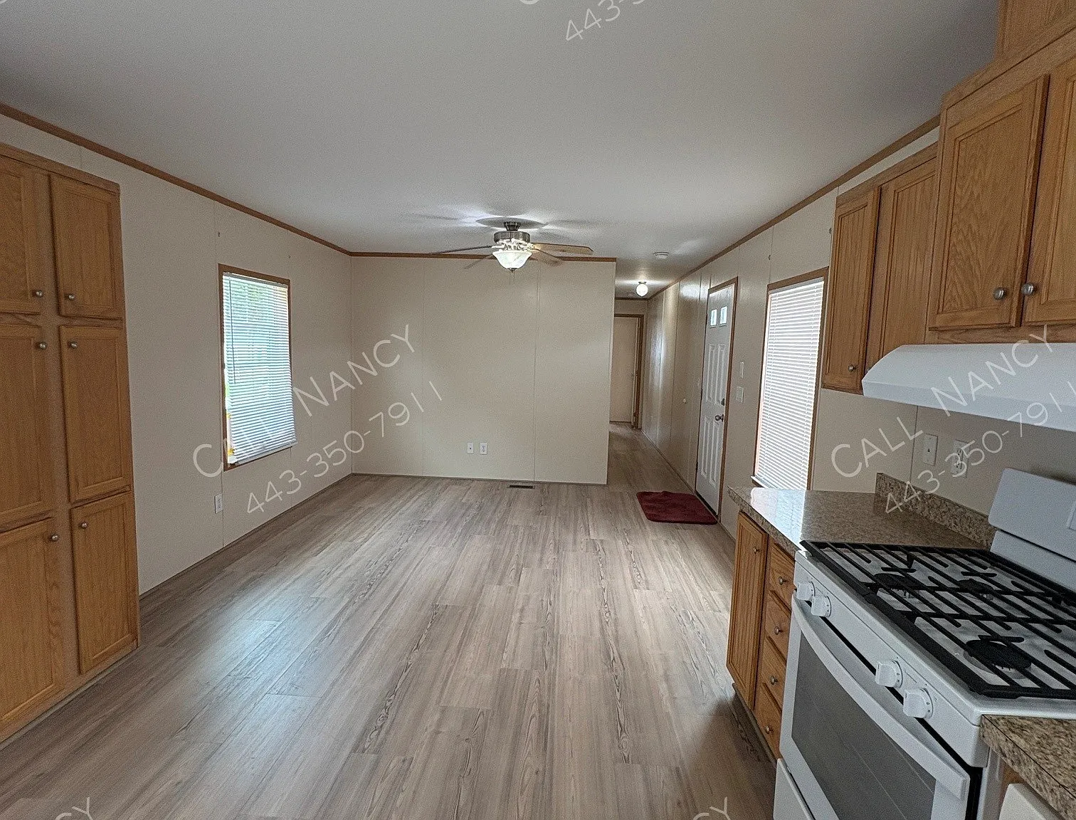 3 bed, 924 sqft, $1,675 — Photo 2