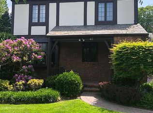 67 Colgate Rd, Great Neck, NY 11023